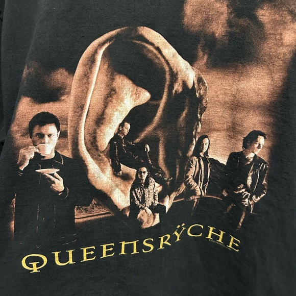 Queensrÿche - Vintage 1997 World Tour - Front And Back Print - Size Large
